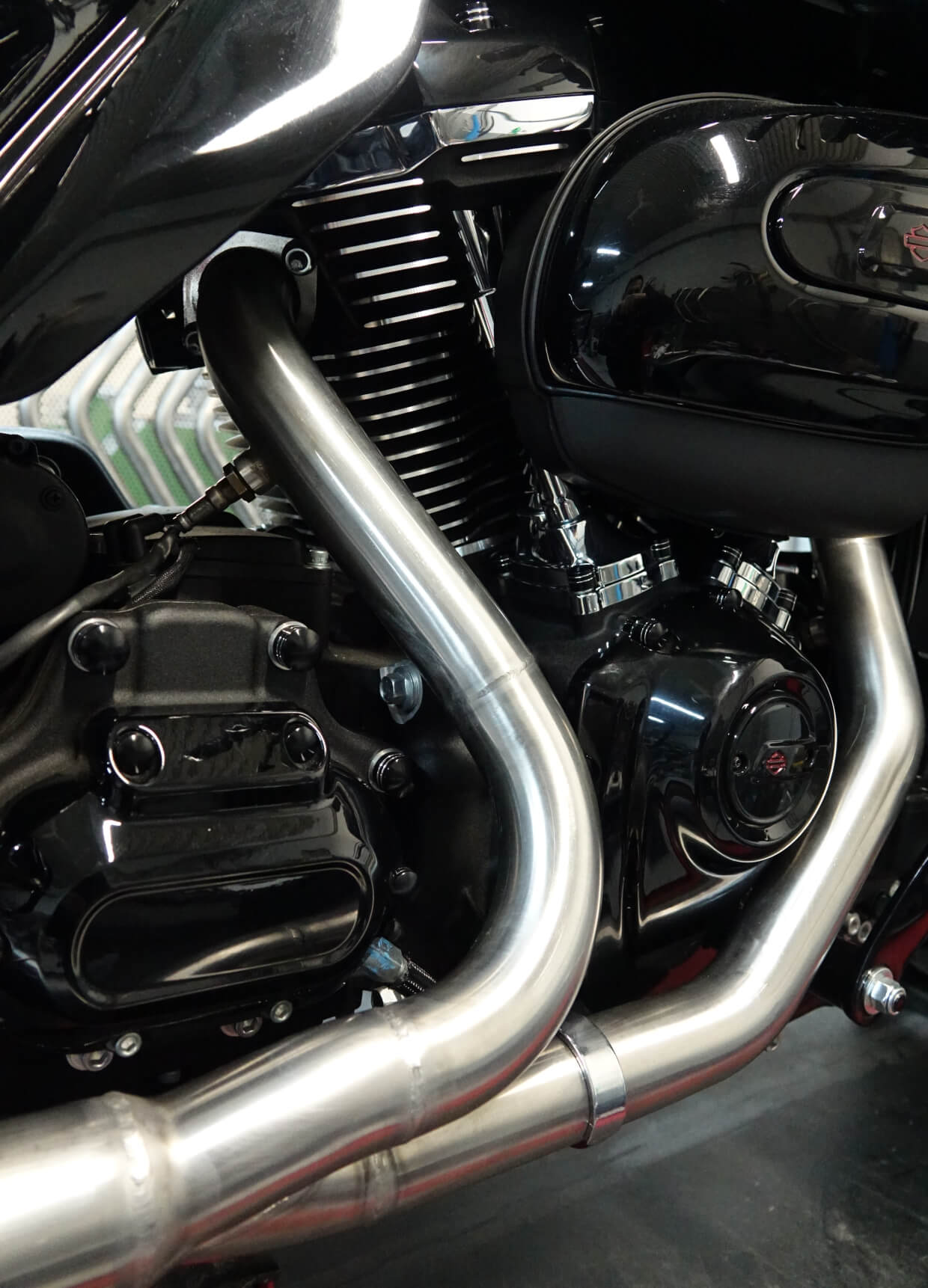Decatalizzatore 2 in 1 Exhaust Revoliution ER 210 E // TOURING® 2021-UP compatibile per gamma Harley-Davidson® Touring® Modello Harley-Davidson® Touring® satinato e verniciato nero opaco